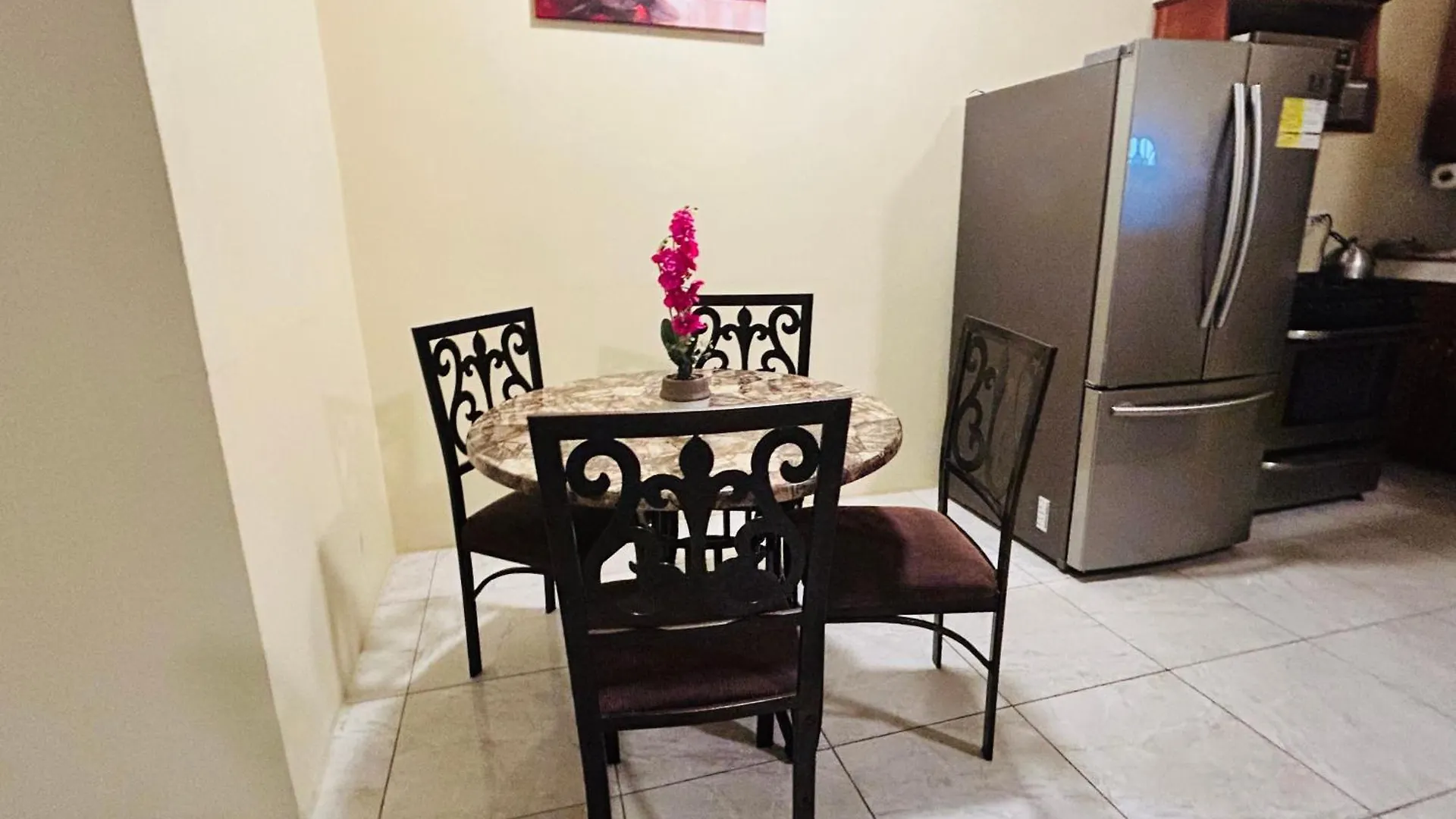 The Rest Stop- Gated Community-24 Hrs Security Montego Bay Jamaica